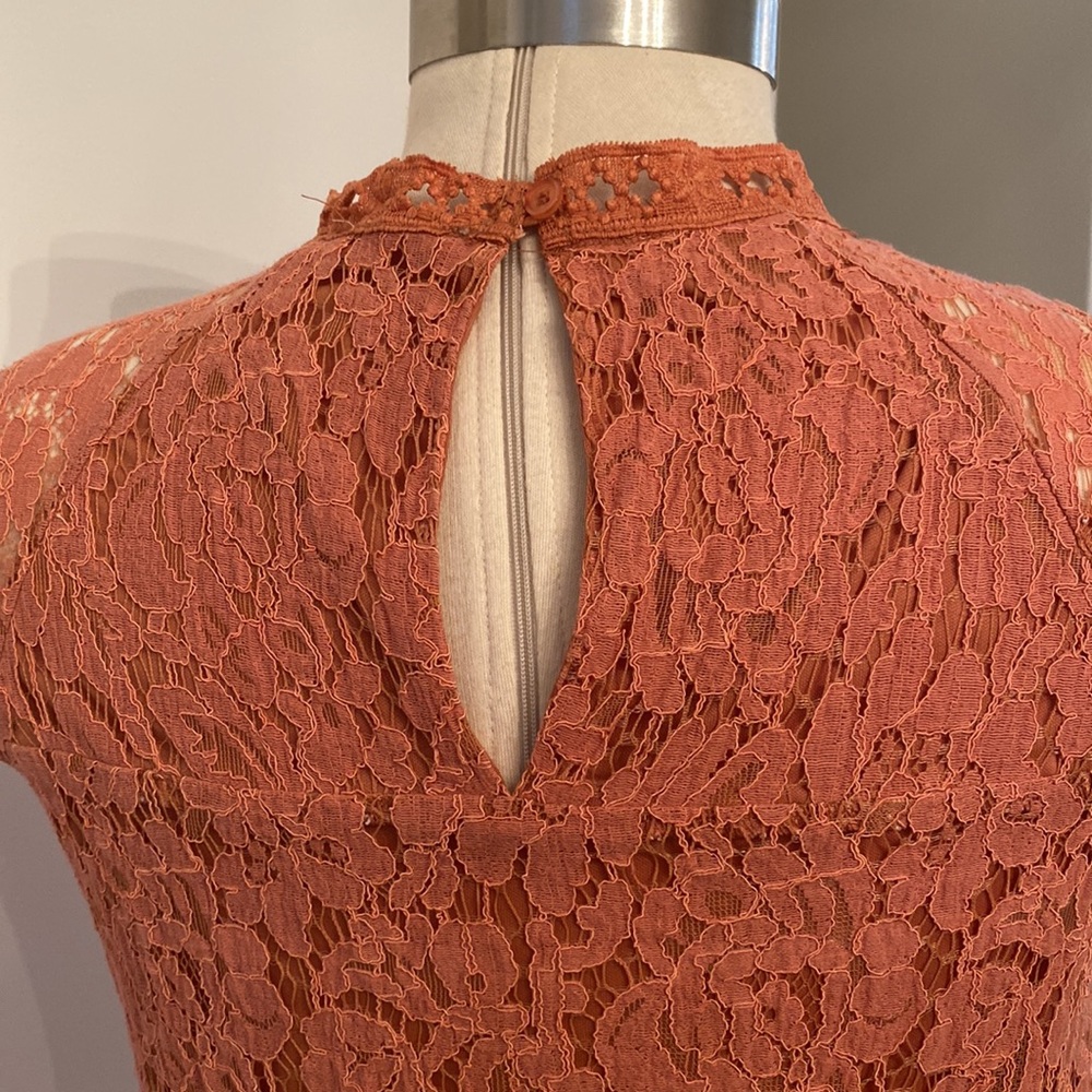 Sophie Rue Peach/Rust Lace Tank - Picture 5 of 8